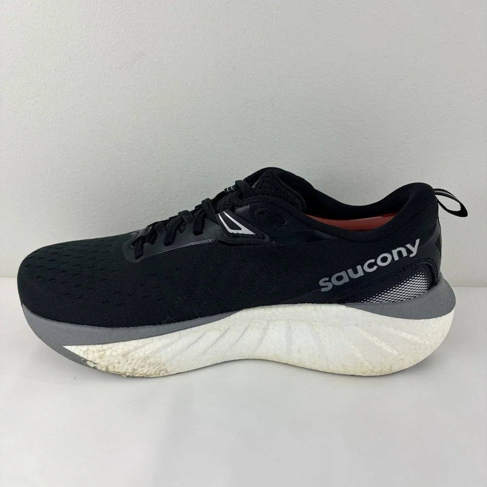 Saucony Triumph 22 Black‎ Gray Running Shoes Mens Size 9 Cushioned Athletic